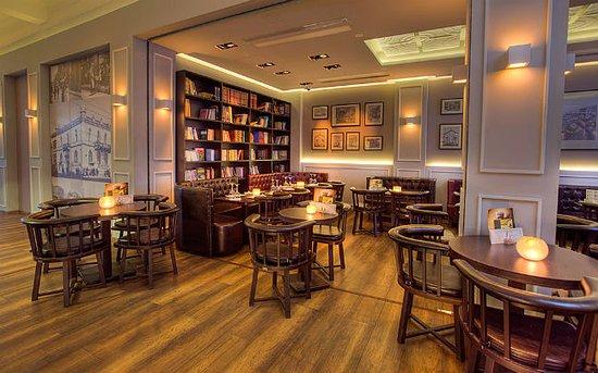 Mollini Cafe & Bistrot